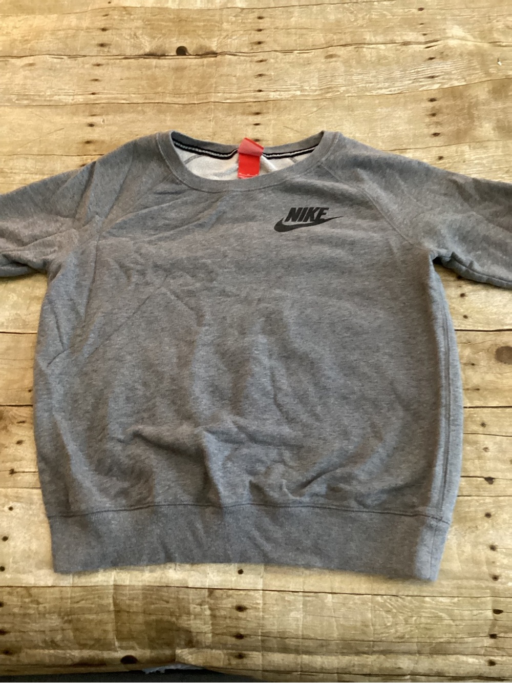 Nike Women’s Gray Crewneck Sweatshirt